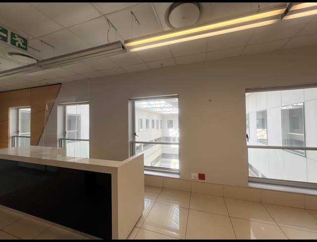 918M² OFFICE TO LET IN ROSEBANK